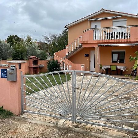 Waimarie Apartment Fažana Екстериор снимка